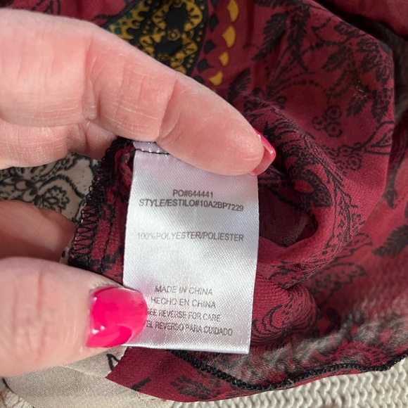 HeartSoul Semi- Sheer 3 Pattern Polyester Blouse Women’s Size Medium - Picture 8 of 11